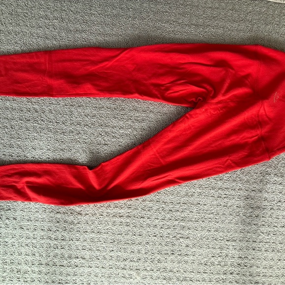 Beyond Yoga Vibrant Red Leggings - Picture 3 of 8